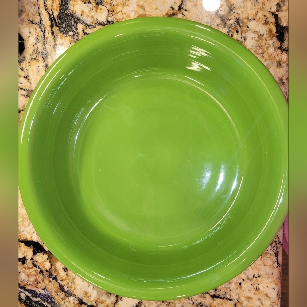 Classic Rim 10 1/2 Inch Extra Large Serving Bowl 80 OZ SHAMROCK